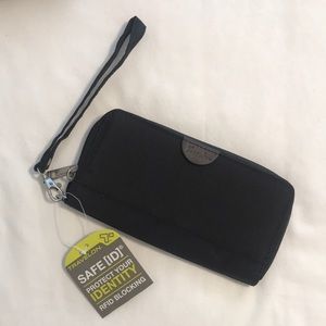 Travelon Wristlet Wallet with Identity Protection